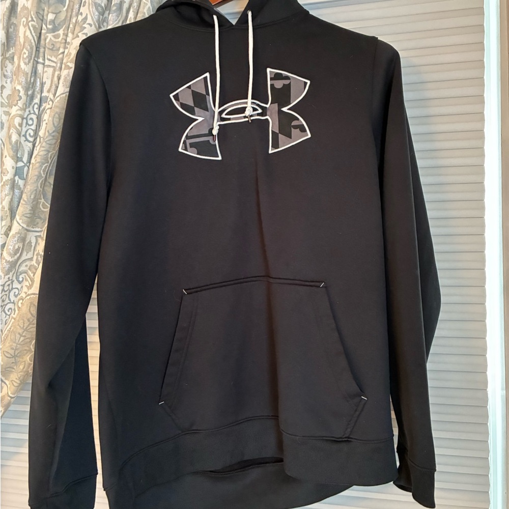 NEver Worn Under Armour Black Hoodie with Camo Logo Outline